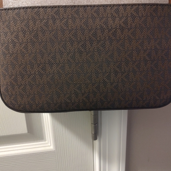 Michael Michael Kors  Crossbody Bag - Picture 5 of 6